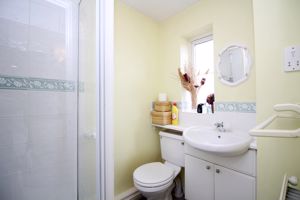 En-suite- click for photo gallery